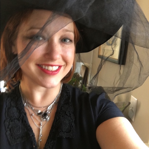 Meet your Posher, Erin - Picture 4 of 4